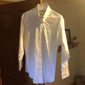 A good shirt to wear with a suit or just a tie